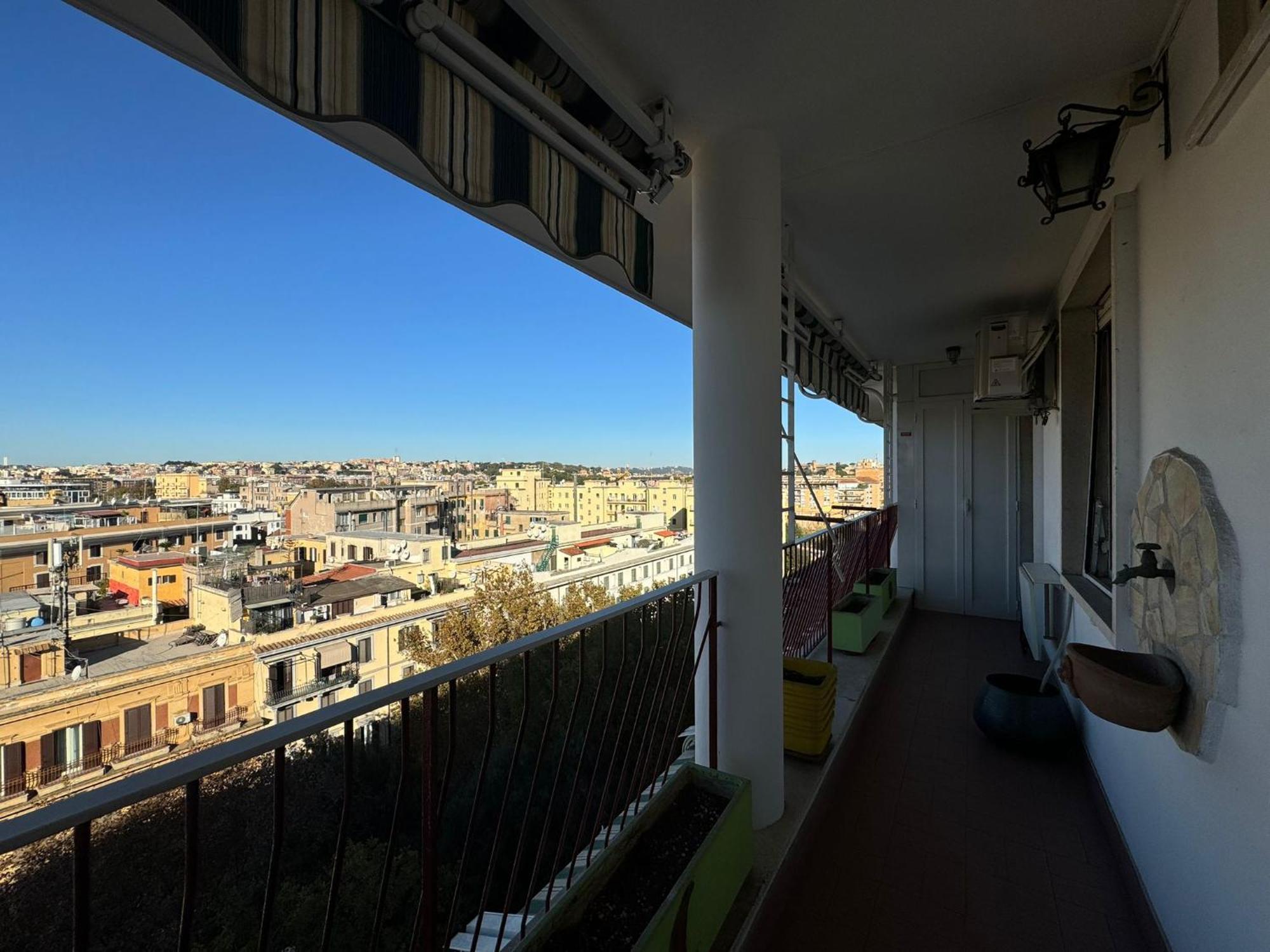Cozy Flat With Balcony Appartamento Roma